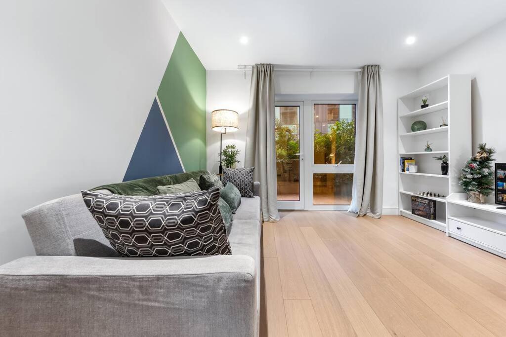 Appartamento Bright Balcony Retreat Hammersmith