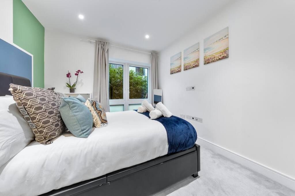Bright Balcony Retreat Hammersmith Appartamento Londra